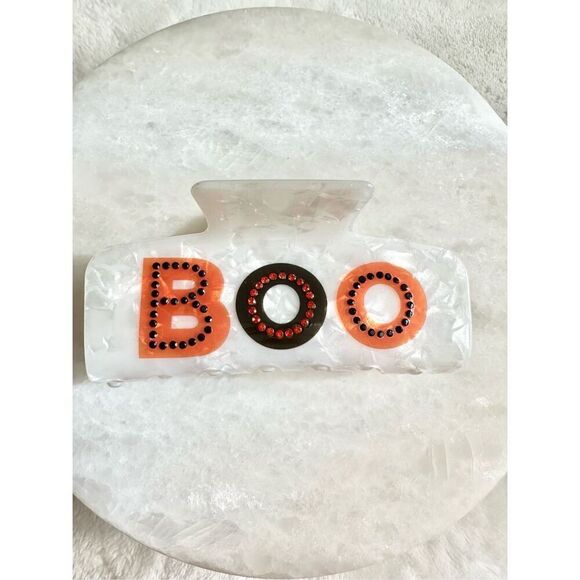 Halloween “BOO” white hair claw with black and orange colors and rhinestones  - Picture 2 of 4